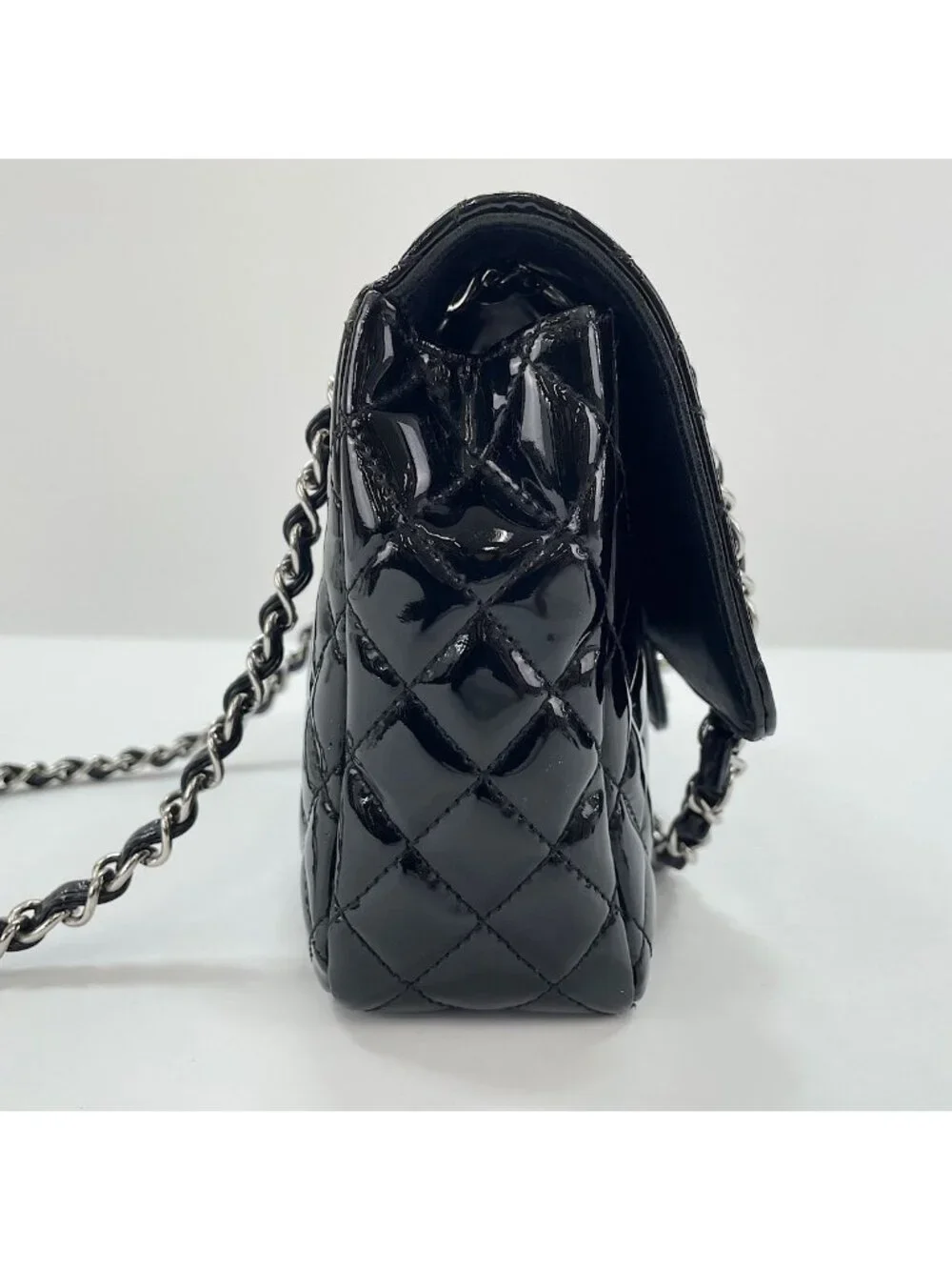 Chanel Shoulder Bag Quilted 25